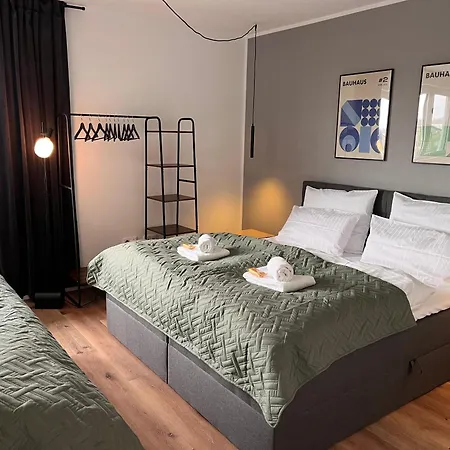 Wohnglueck Frisches & Gemuetliches Design Mit Bbq, Garten & Arbeitsplatz * Augsburg