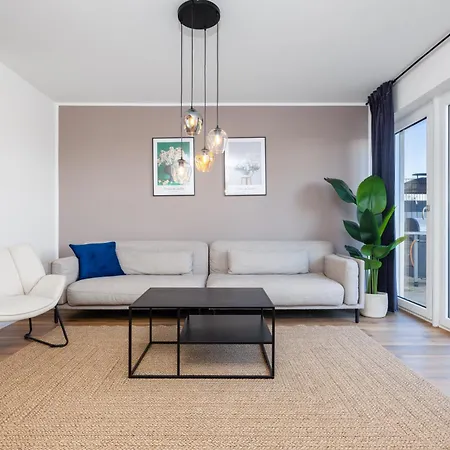 Wohnglueck Frisches & Gemuetliches Design Mit Bbq, Garten & Arbeitsplatz * Augsburg