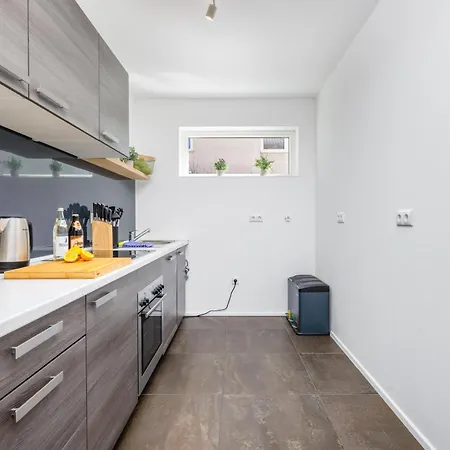 Neu - Frisches & Gemuetliches Design Mit Bbq, Garten & Arbeitsplatz