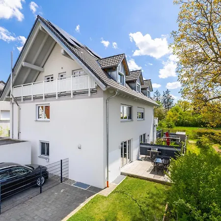 Wohnglueck Frisches & Gemuetliches Design Mit Bbq, Garten & Arbeitsplatz Augsburg